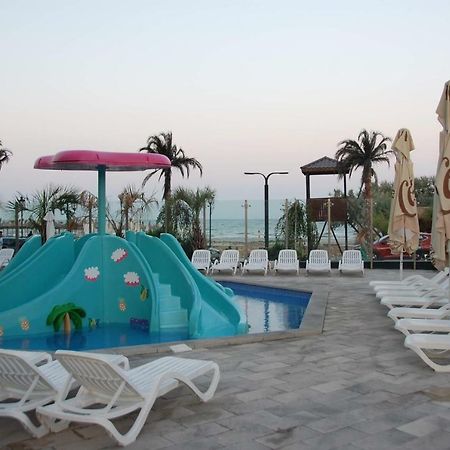Umi Apartment Alezzi Resort Năvodari Eksteriør bilde