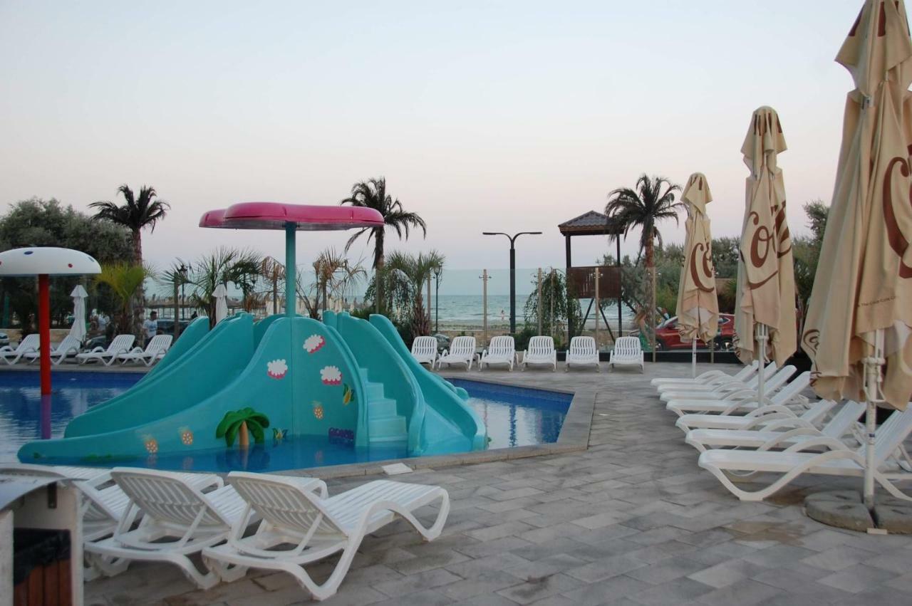 Umi Apartment Alezzi Resort Năvodari Eksteriør bilde